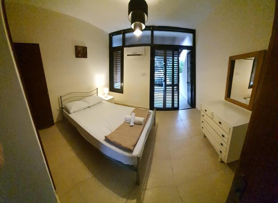 Lovely 2 Bedrooms In The Tourist Area In Paphos . Exterior foto